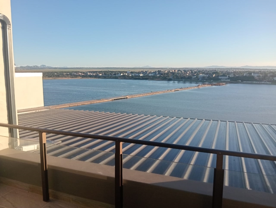 5 Bedroom Property for Sale in Paradise Beach Eastern Cape